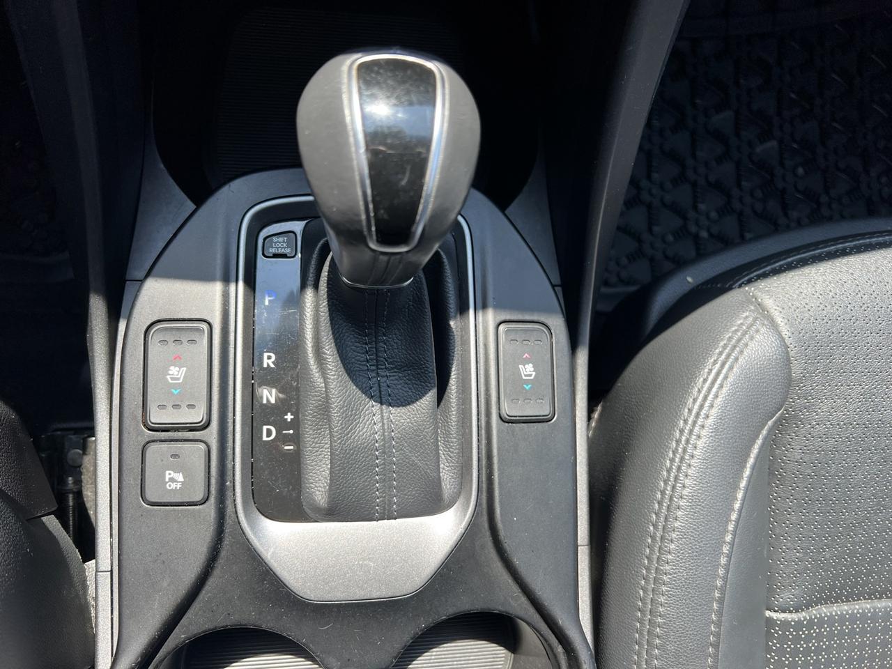 2013 Hyundai Santa Fe Sport 2.0 AWD Photo