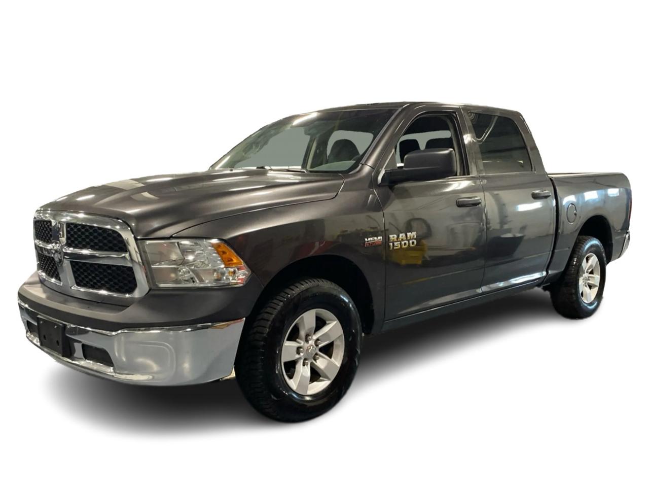 2017 RAM 1500 4WD Crew Cab 140.5" ST- CLEAN CARFAX Photo0