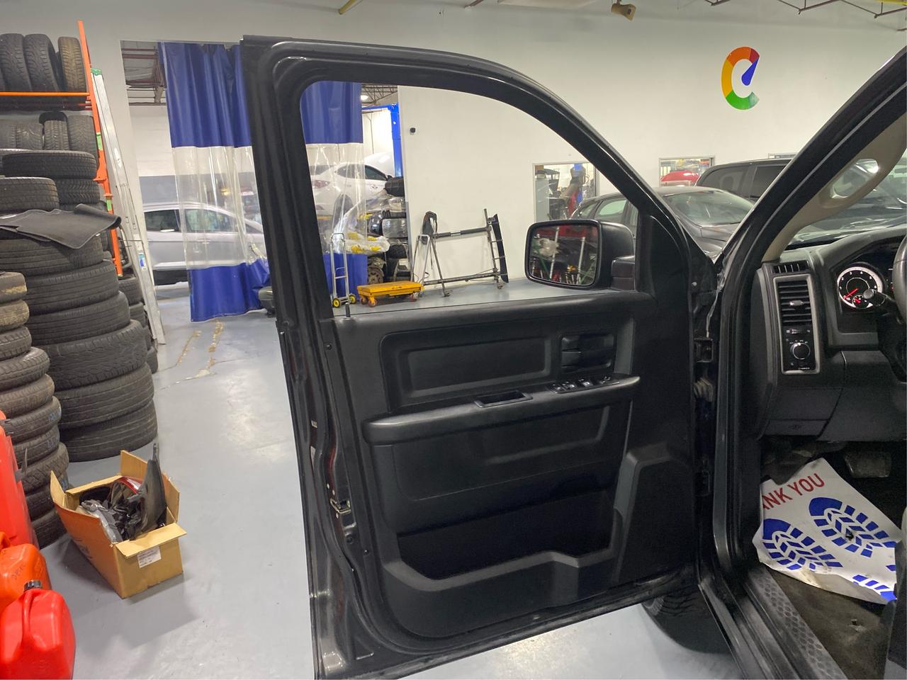 2017 RAM 1500 4WD Crew Cab 140.5" ST- CLEAN CARFAX Photo