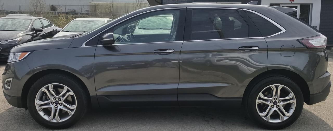2017 Ford Edge TITANIUM / AWD / PANO ROOF / NAV / LEATHER Photo