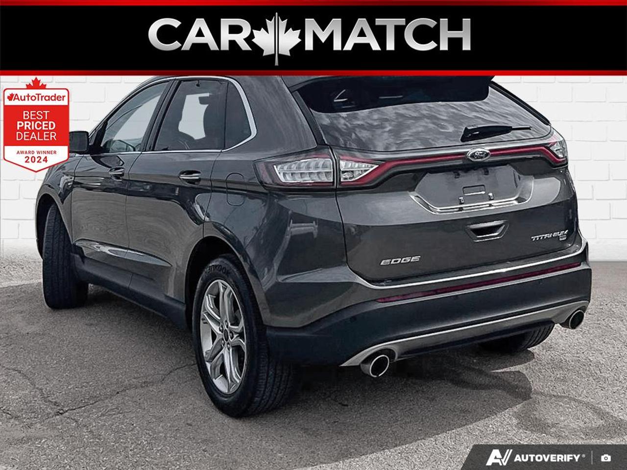 2017 Ford Edge TITANIUM / AWD / PANO ROOF / NAV / LEATHER Photo2