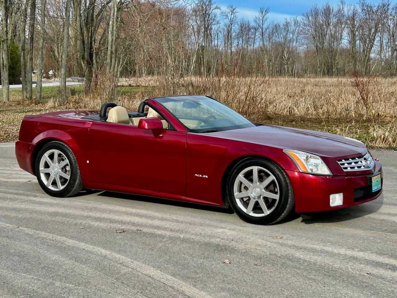 2007 Cadillac XLR Convertible 4.6L V8 RWD Auto Hard-Top Convertible Photo4
