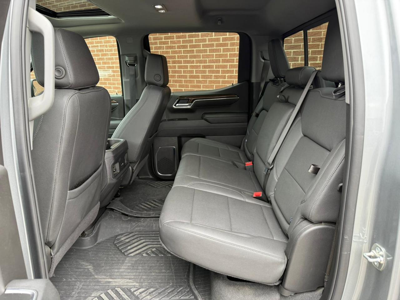 2025 Chevrolet Silverado 1500 LT Trail Boss Photo