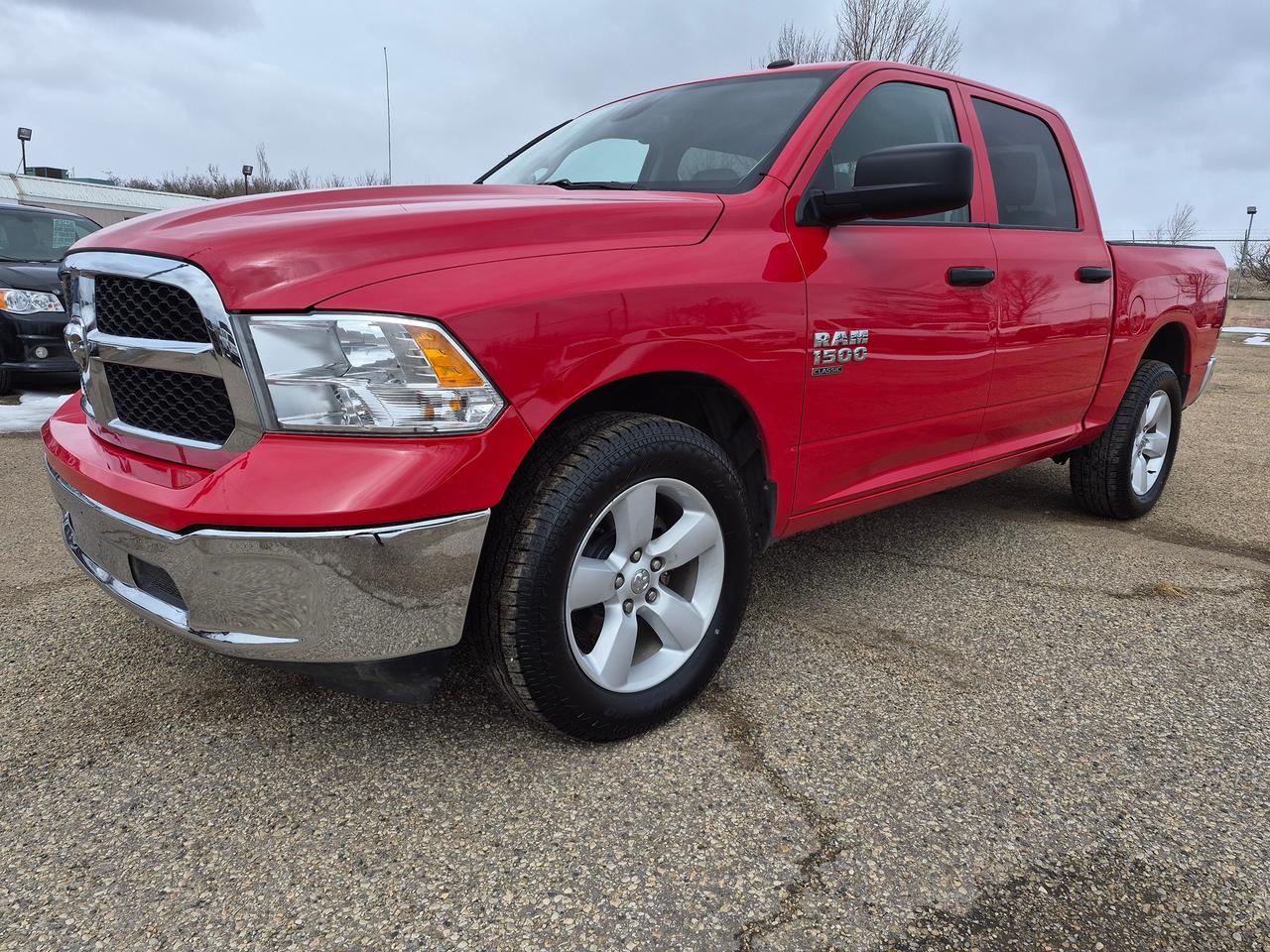 2022 RAM 1500 SLT, Crewcab 4x4, Remote Start, BU Cam Tow Pkg