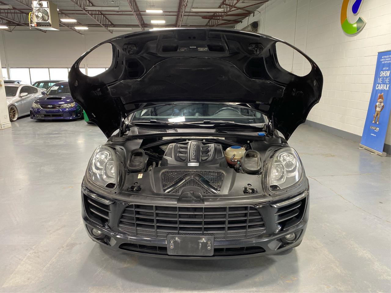 2015 Porsche Macan AWD 4dr S- CLEAN CARFAX Photo