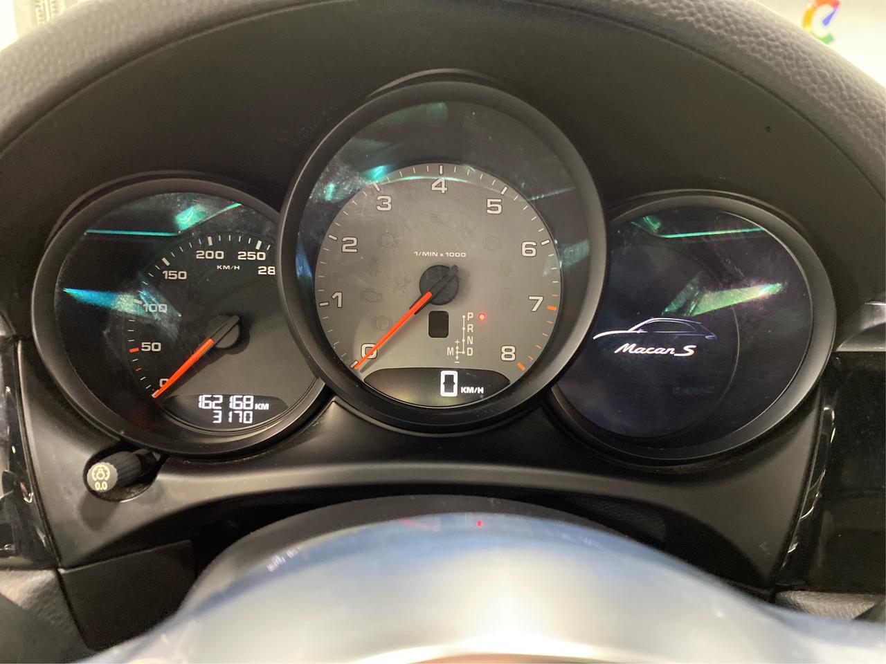 2015 Porsche Macan AWD 4dr S- CLEAN CARFAX Photo