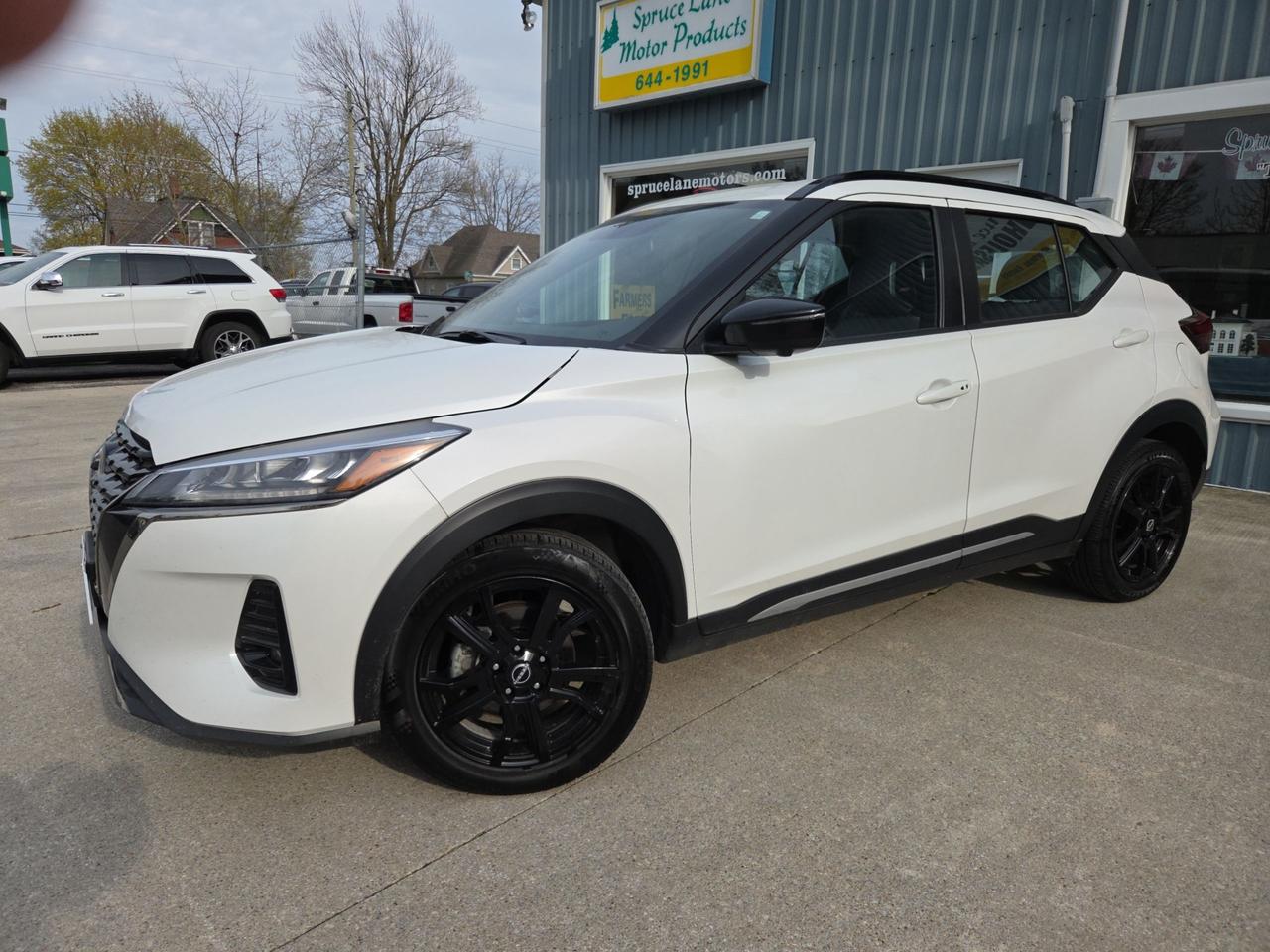 2024 Nissan Kicks SR  PREMIUM