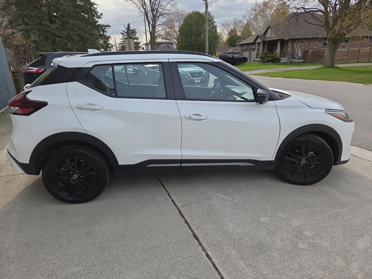 2024 Nissan Kicks SR  PREMIUM Photo