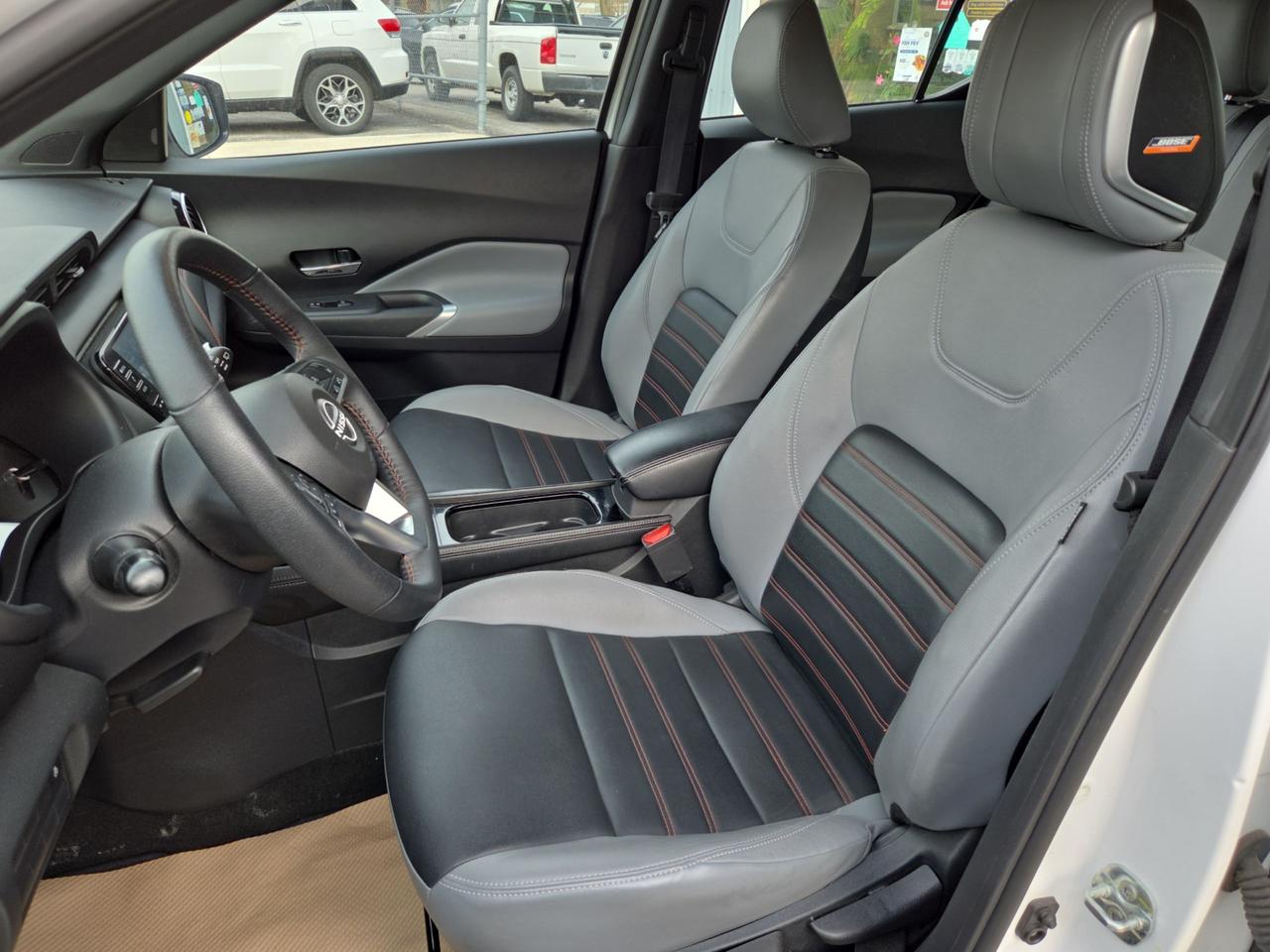2024 Nissan Kicks SR  PREMIUM Photo
