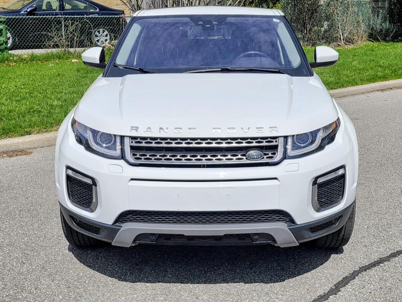 2017 Land Rover Range Rover Evoque SE Photo