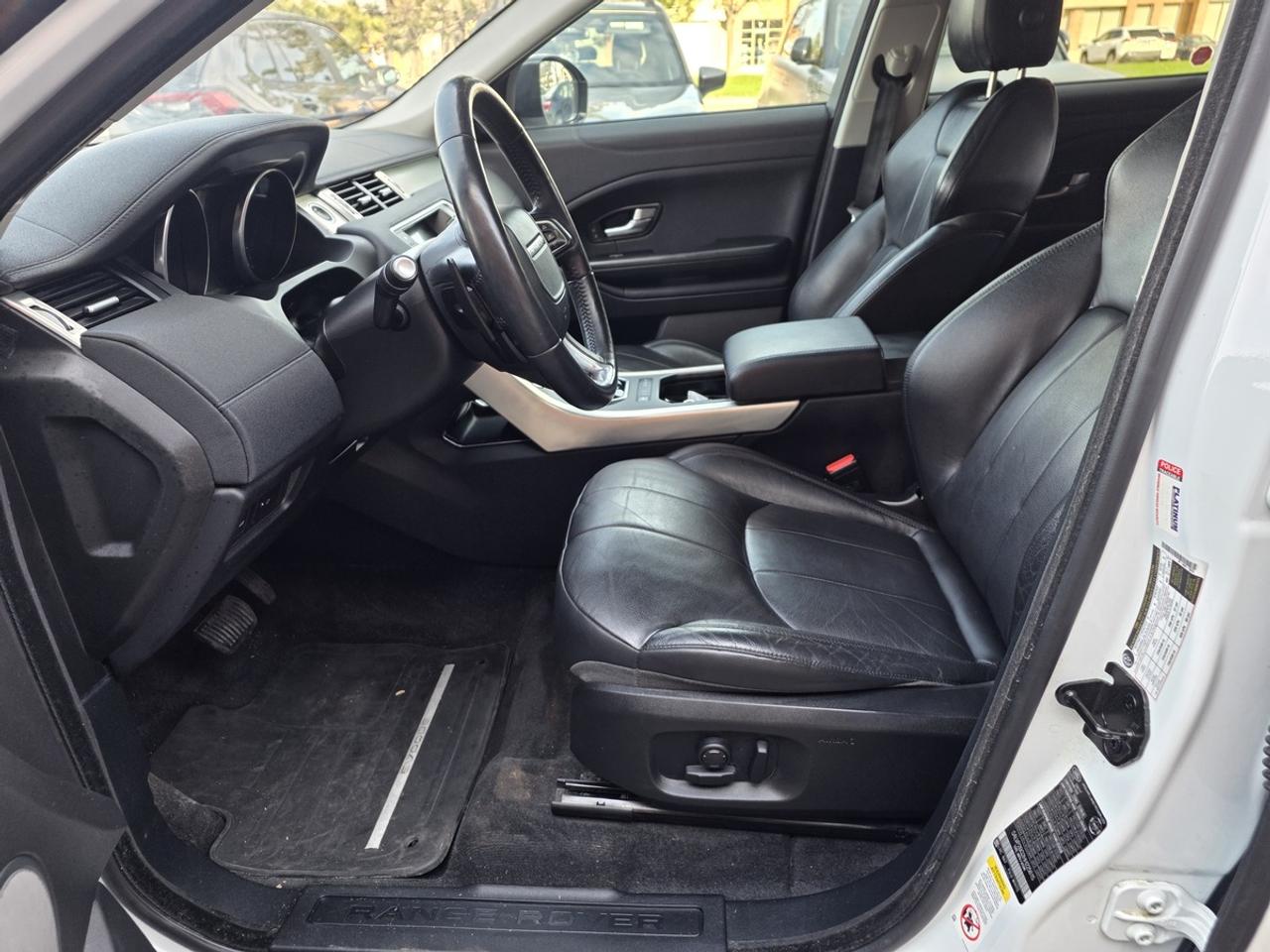 2017 Land Rover Range Rover Evoque SE Photo