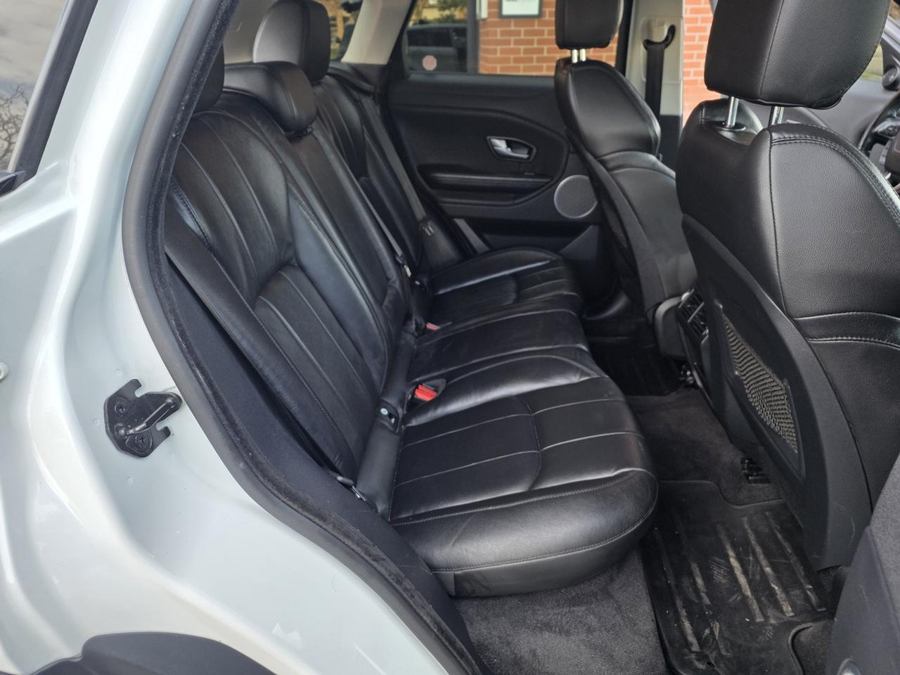 2017 Land Rover Range Rover Evoque SE Photo