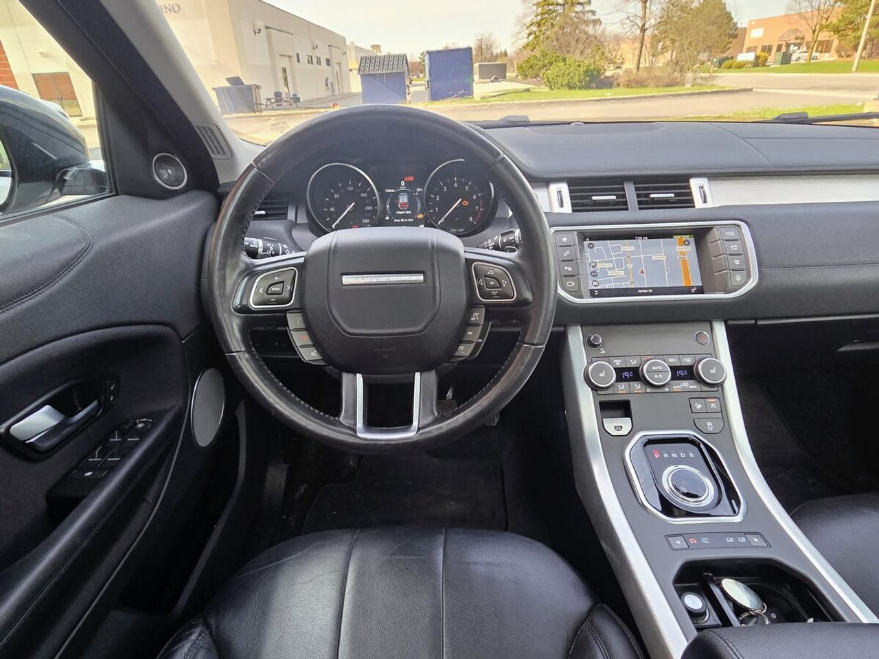 2017 Land Rover Range Rover Evoque SE Photo