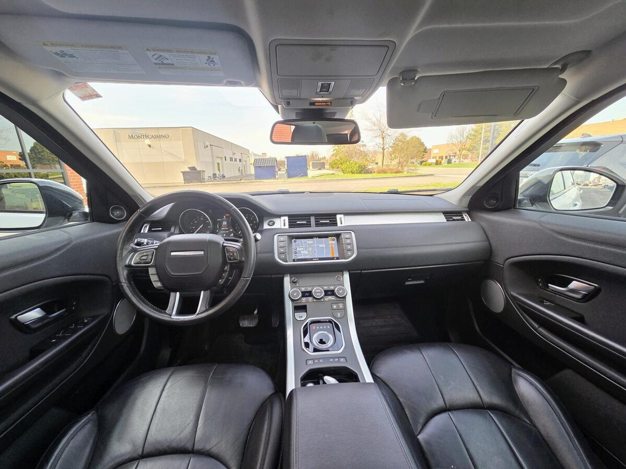 2017 Land Rover Range Rover Evoque SE Photo