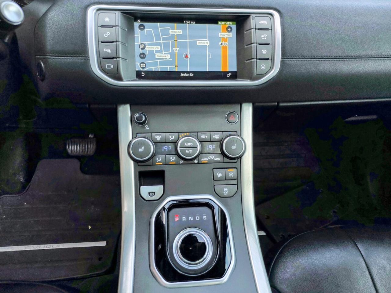 2017 Land Rover Range Rover Evoque SE Photo
