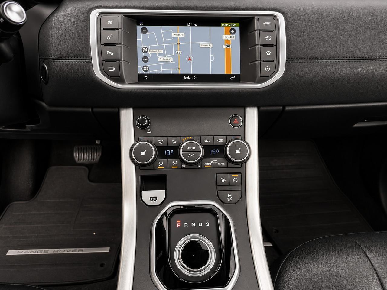 2017 Land Rover Range Rover Evoque SE Photo