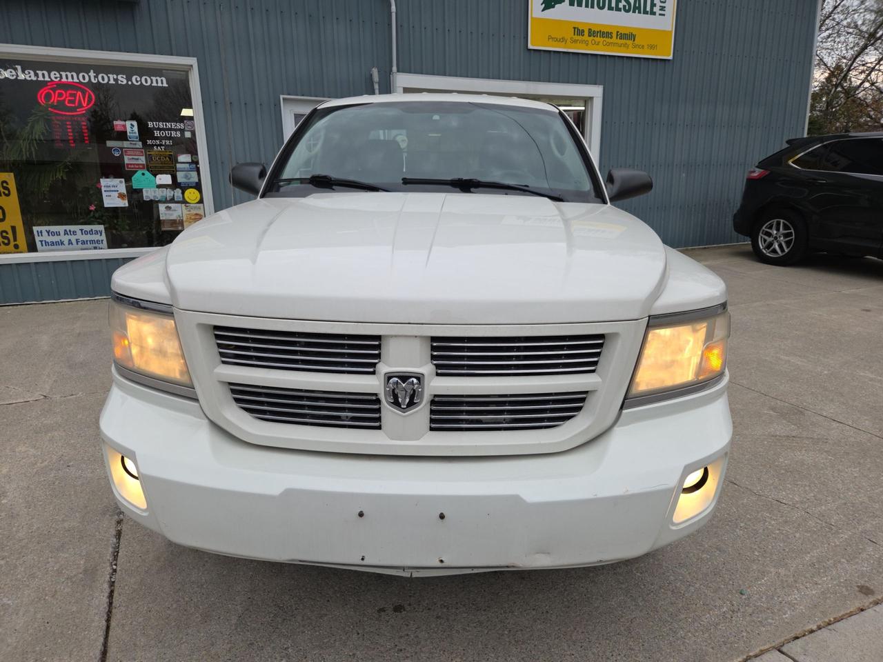 2009 Dodge Dakota ST Photo