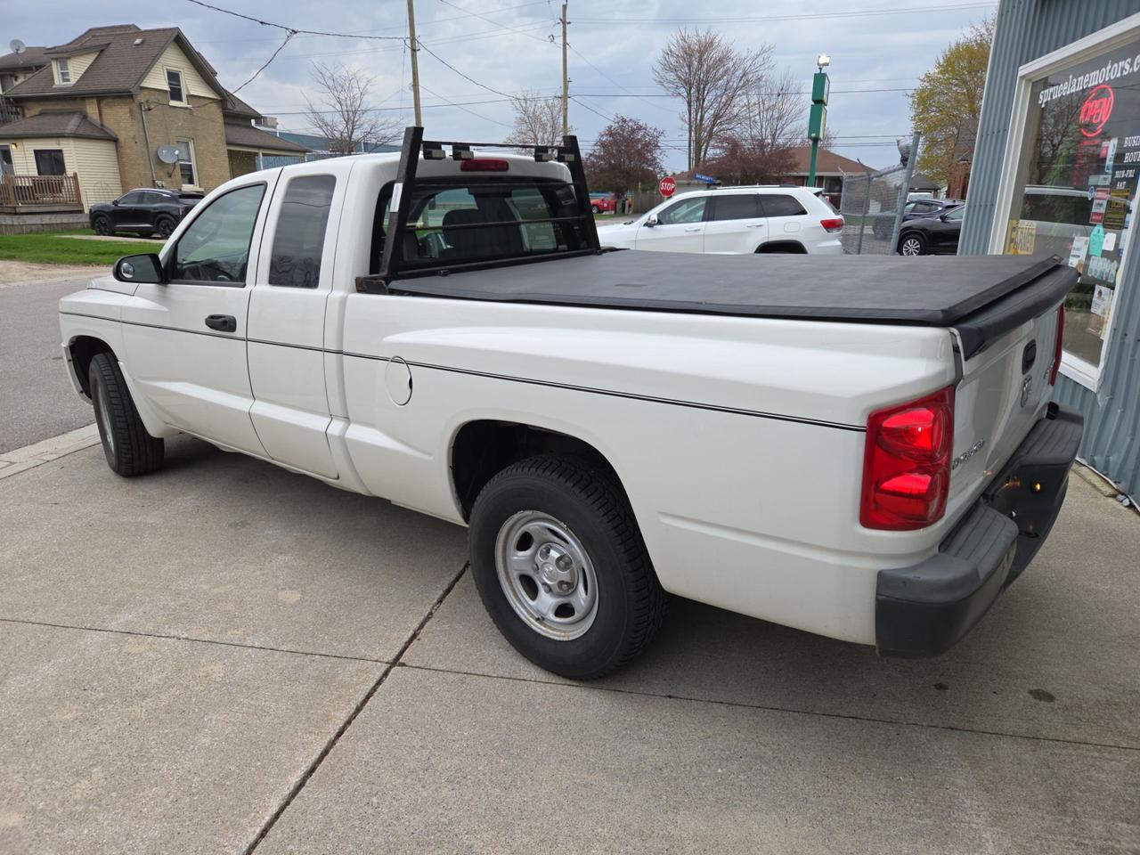 2009 Dodge Dakota ST Photo