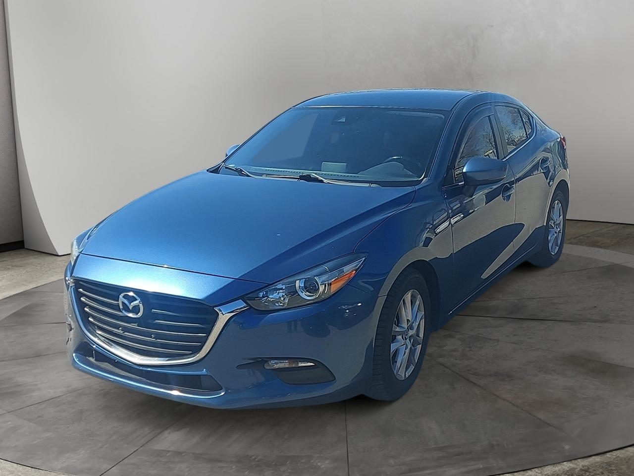 2018 Mazda MAZDA3 GS Photo