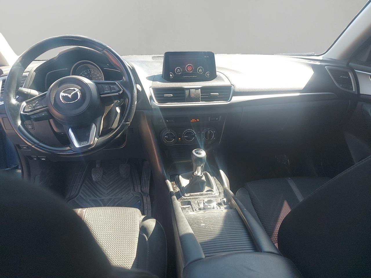2018 Mazda MAZDA3 GS Photo
