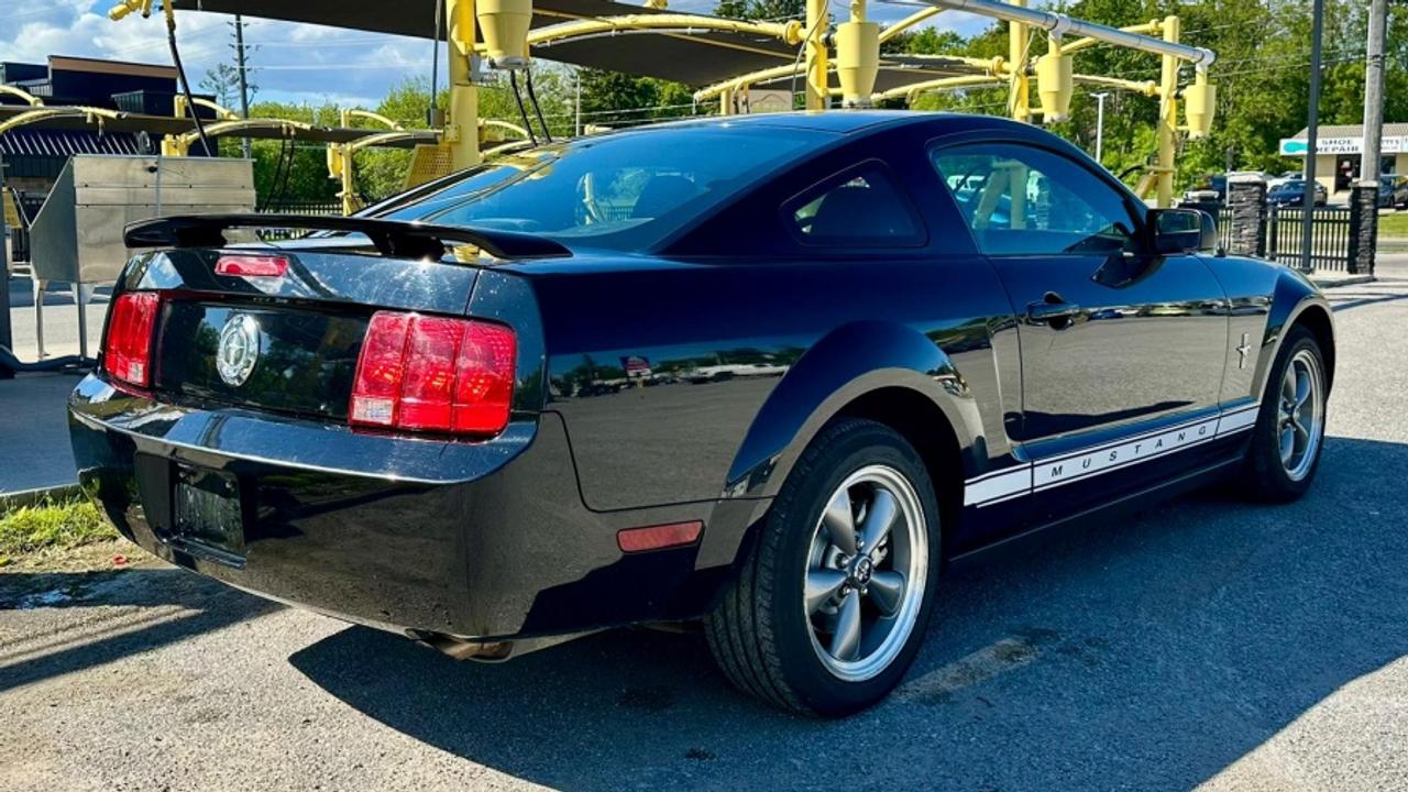 2006 Ford Mustang * NO ACCIDENTS " Photo