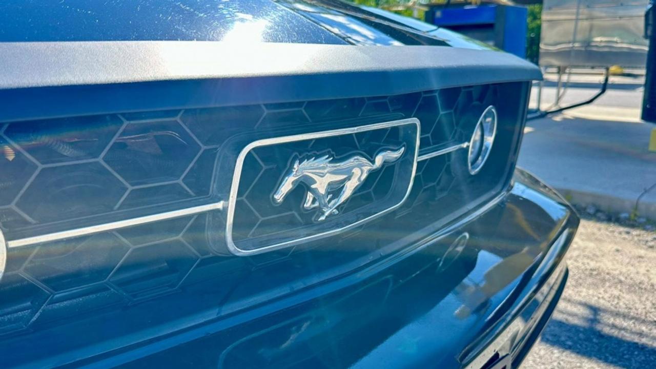 2006 Ford Mustang * NO ACCIDENTS " Photo
