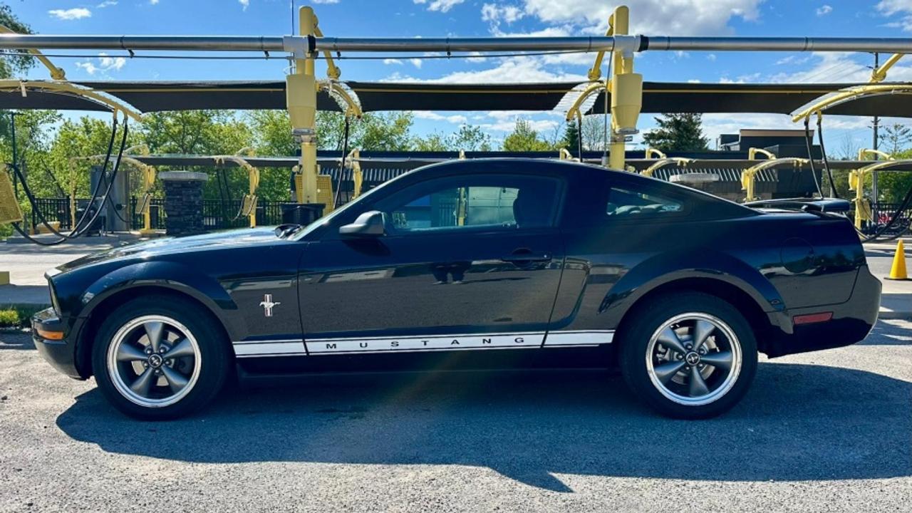 2006 Ford Mustang * NO ACCIDENTS " Photo