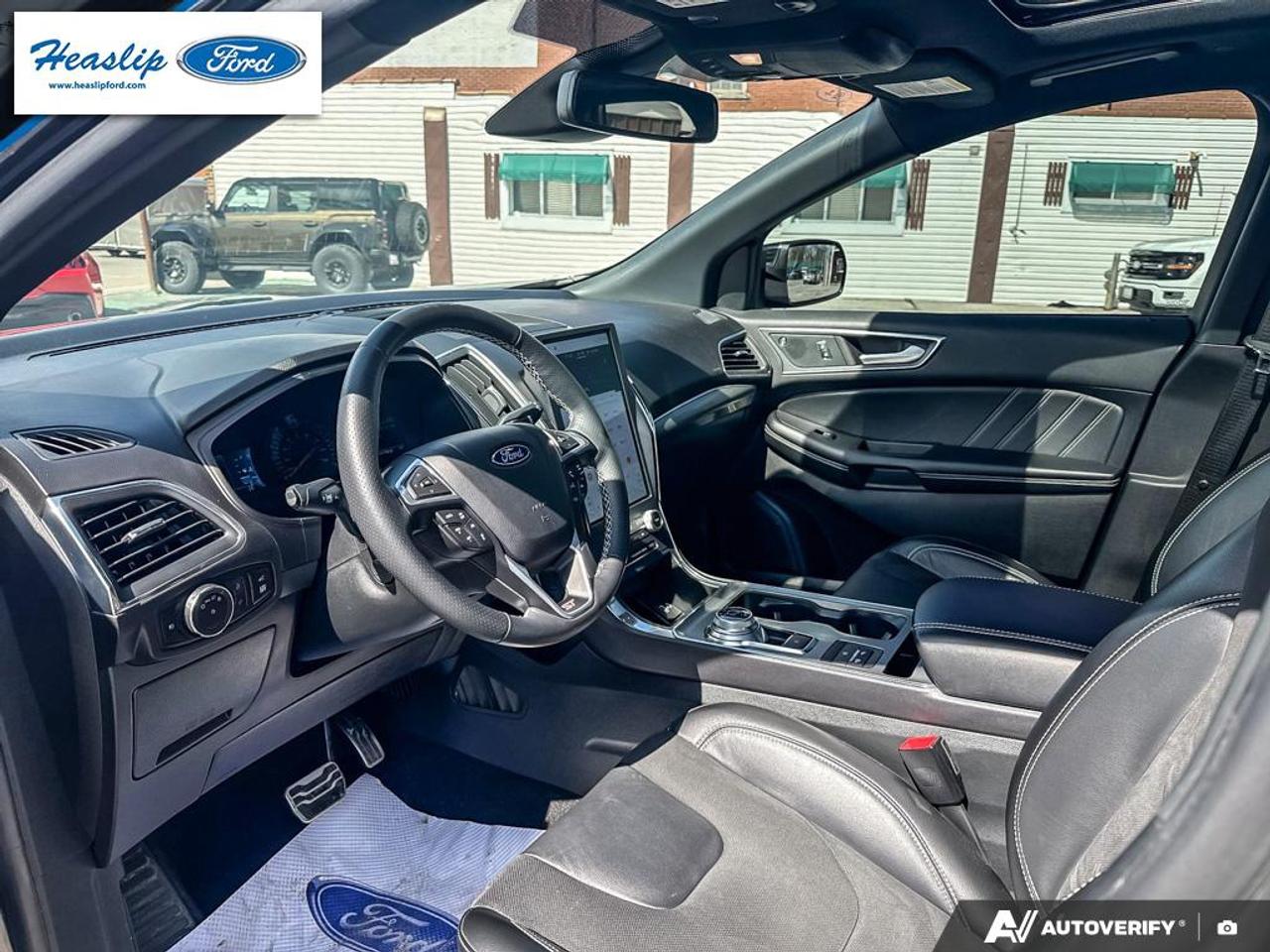 2024 Ford Edge ST Photo
