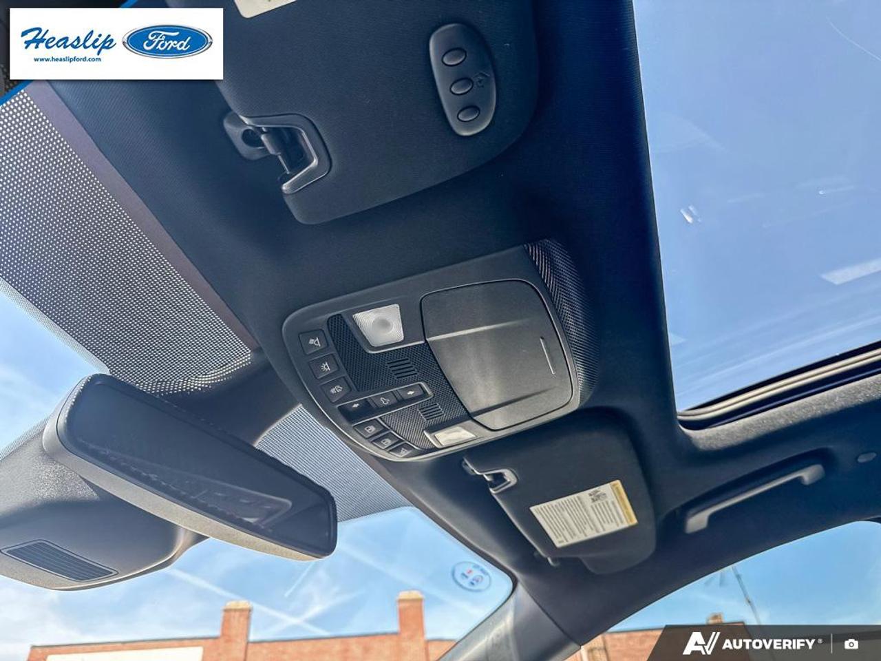 2024 Ford Edge ST Photo