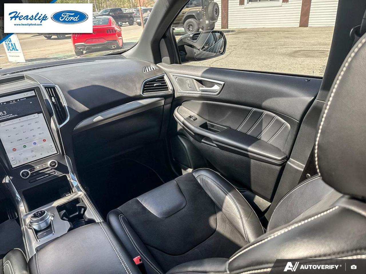 2024 Ford Edge ST Photo