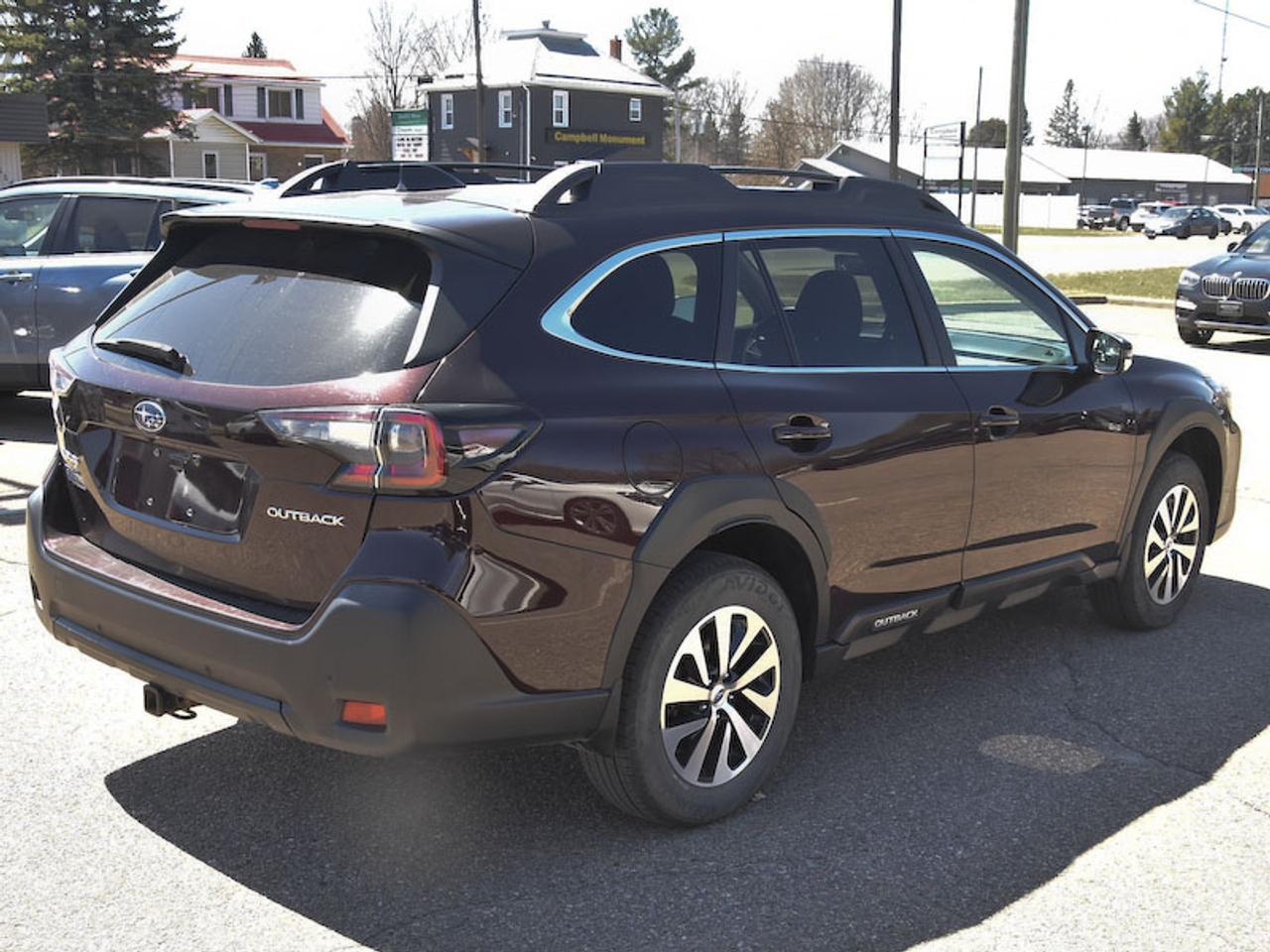 2023 Subaru Outback Touring Photo2