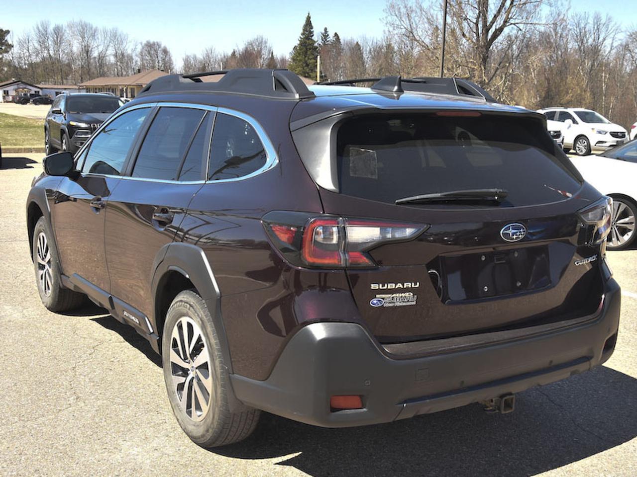 2023 Subaru Outback Touring Photo3