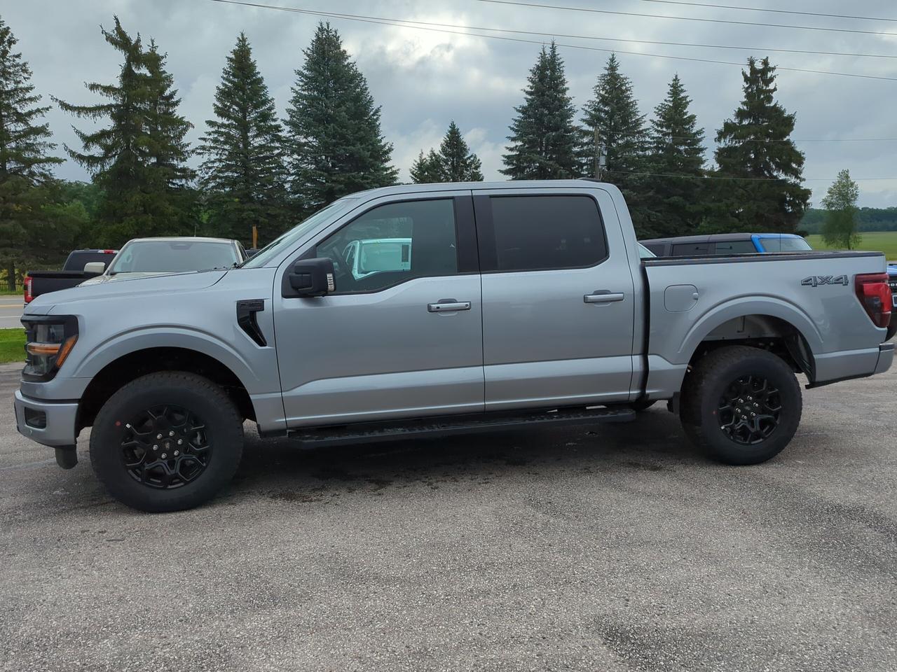2026 Ford F-150 XLT SuperCrew 302A 4x4 Photo2