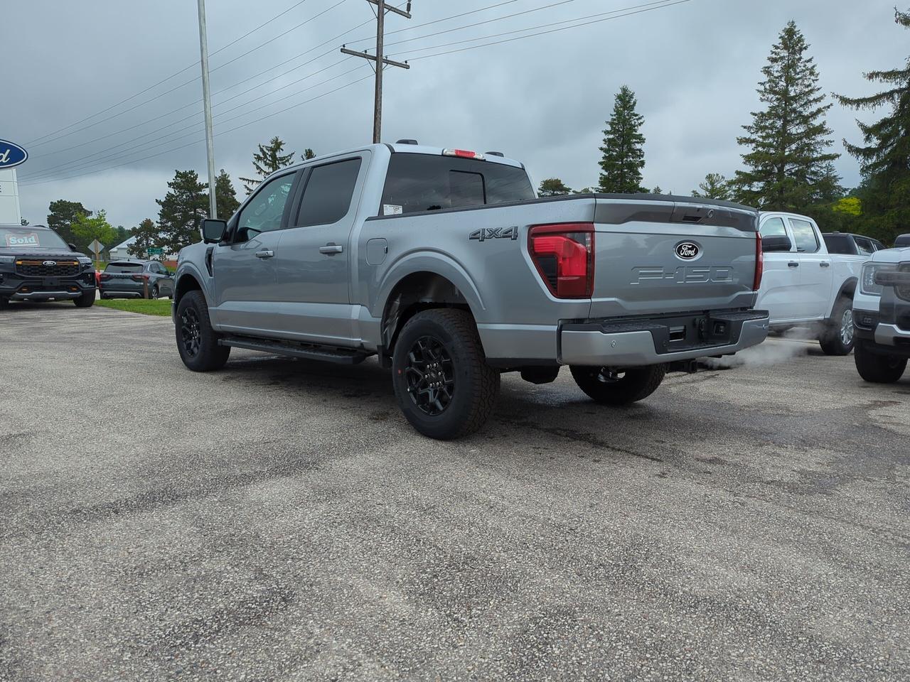 2026 Ford F-150 XLT SuperCrew 302A 4x4 Photo3