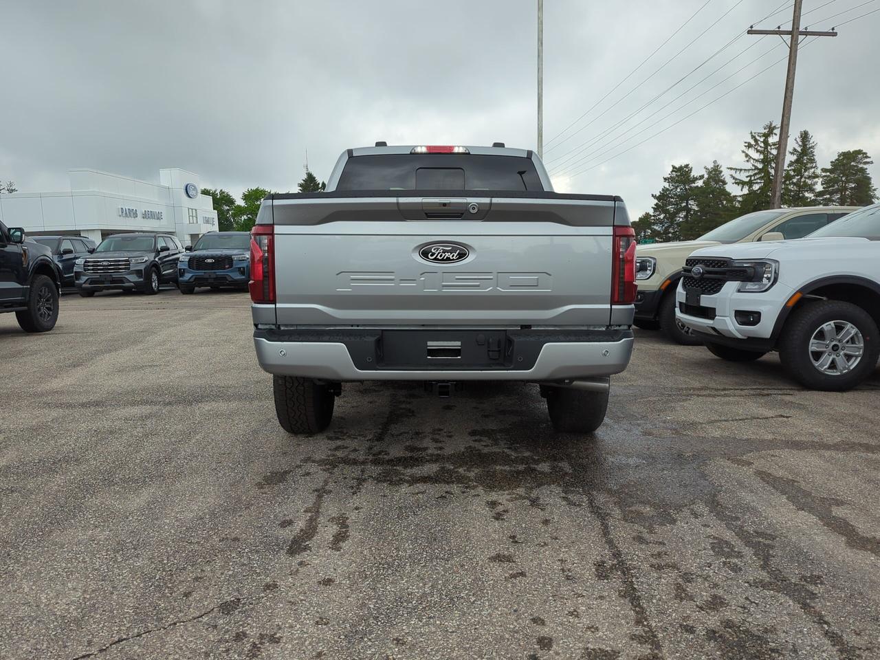 2026 Ford F-150 XLT SuperCrew 302A 4x4 Photo4