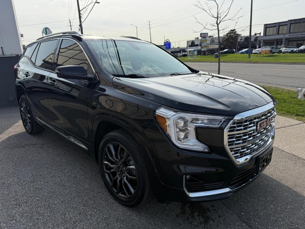 2023 GMC Terrain DENALI/ AWD/ HUD/ LEATHER/ PANO SUNROOF/ NAVI - Photo #4