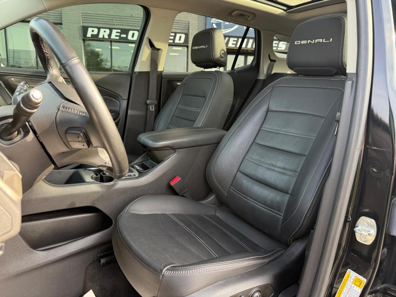 2023 GMC Terrain DENALI/ AWD/ HUD/ LEATHER/ PANO SUNROOF/ NAVI Photo