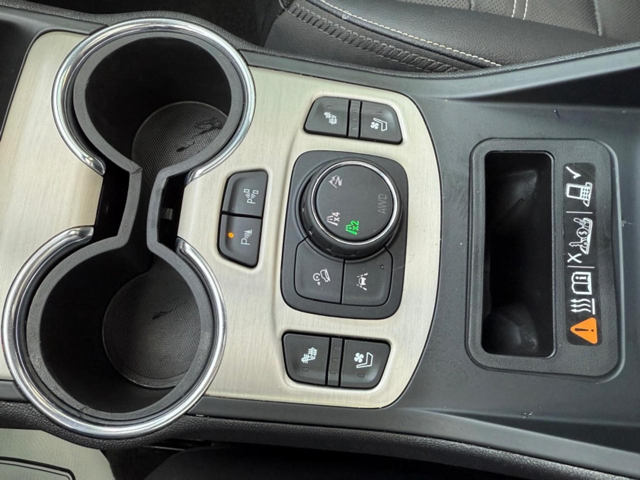 2023 GMC Terrain DENALI/ AWD/ HUD/ LEATHER/ PANO SUNROOF/ NAVI - Photo #19