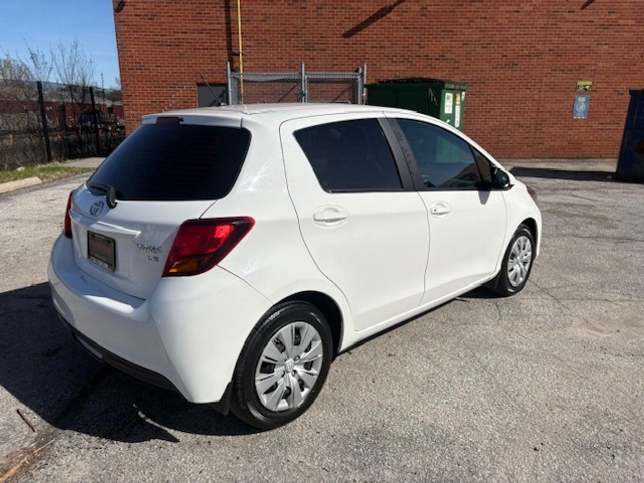 2015 Toyota Yaris LE HB **1 OWNER-ONLY 72,000KM-CERTIFIED** Photo
