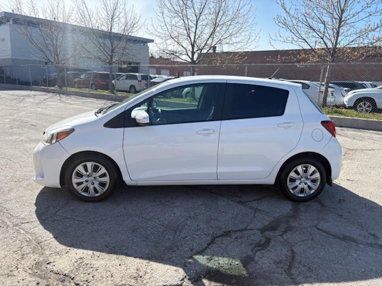 2015 Toyota Yaris LE HB **1 OWNER-ONLY 72,000KM-CERTIFIED** Photo