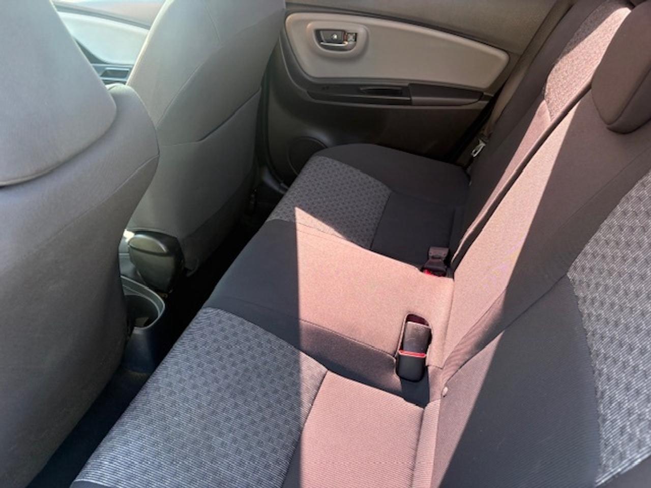 2015 Toyota Yaris LE HB **1 OWNER-ONLY 72,000KM-CERTIFIED** Photo