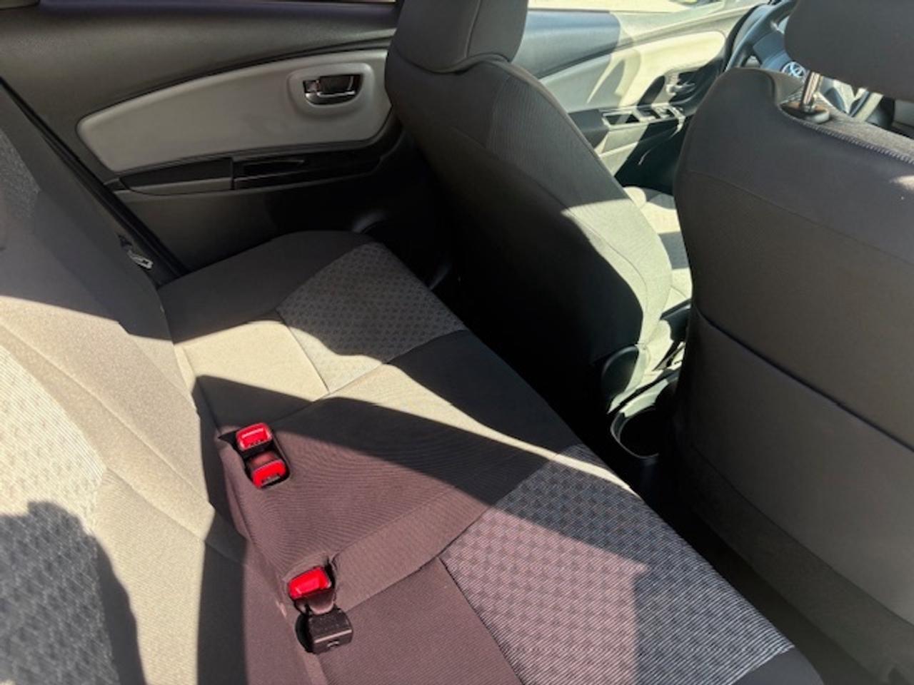 2015 Toyota Yaris LE HB **1 OWNER-ONLY 72,000KM-CERTIFIED** Photo