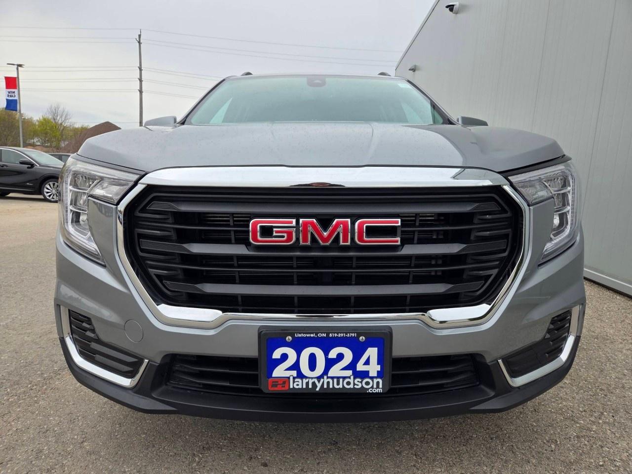 2024 GMC Terrain AWD SLE Photo2