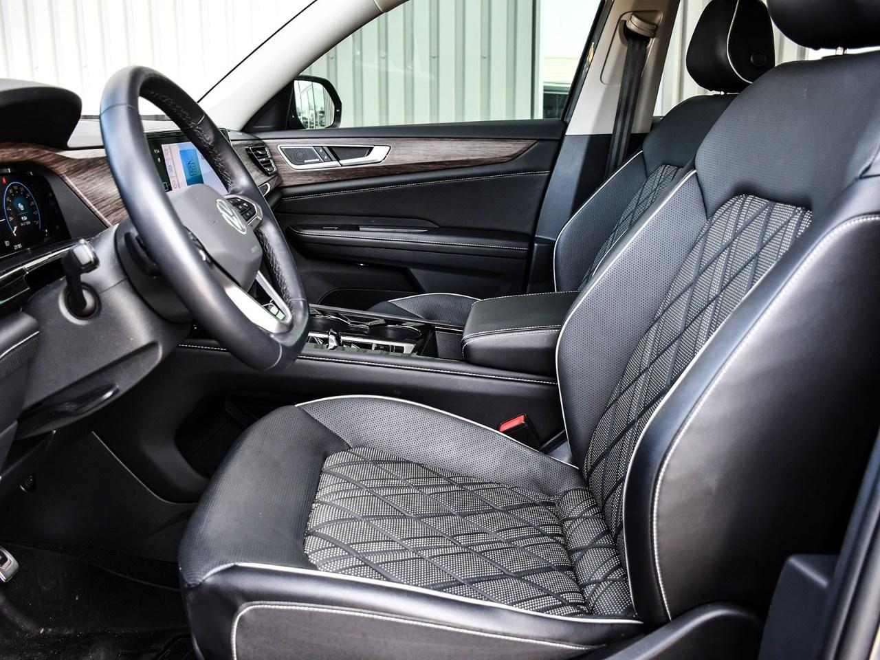 2024 Volkswagen Atlas Execline 2.0 TSI 4MOTION Photo