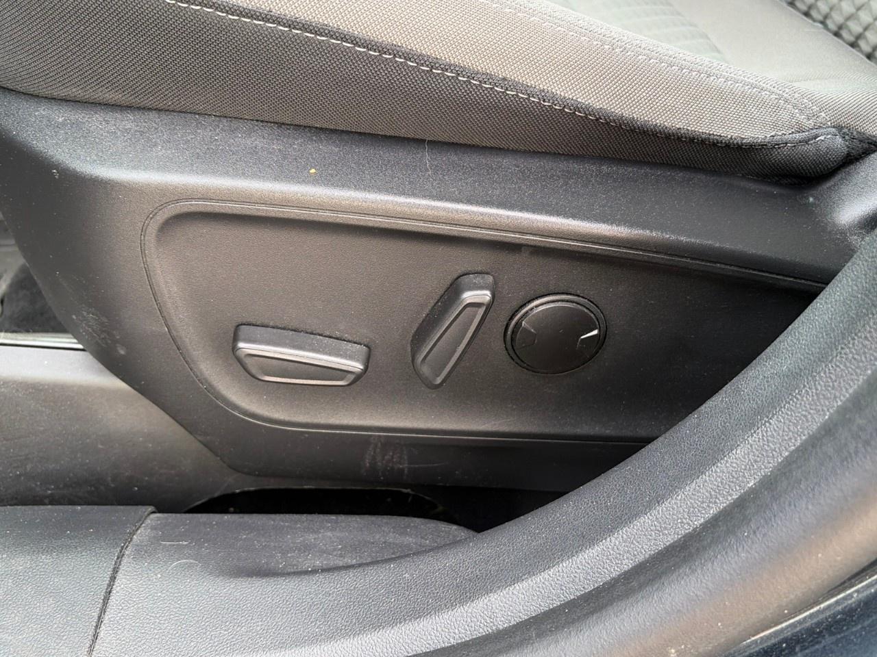 2022 Ford Escape SE AWD Photo