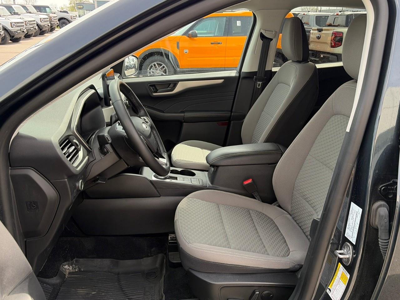 2022 Ford Escape SE AWD Photo