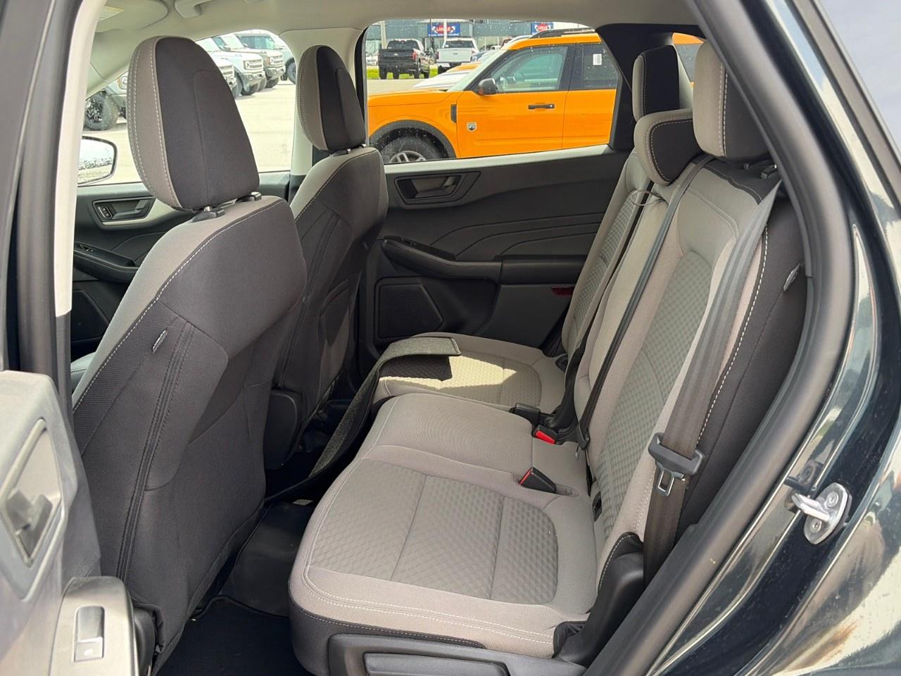 2022 Ford Escape SE AWD Photo