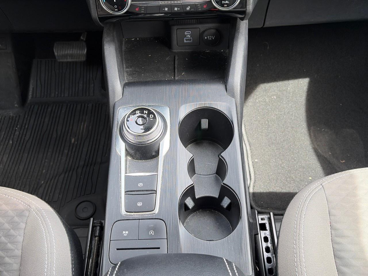 2022 Ford Escape SE AWD Photo