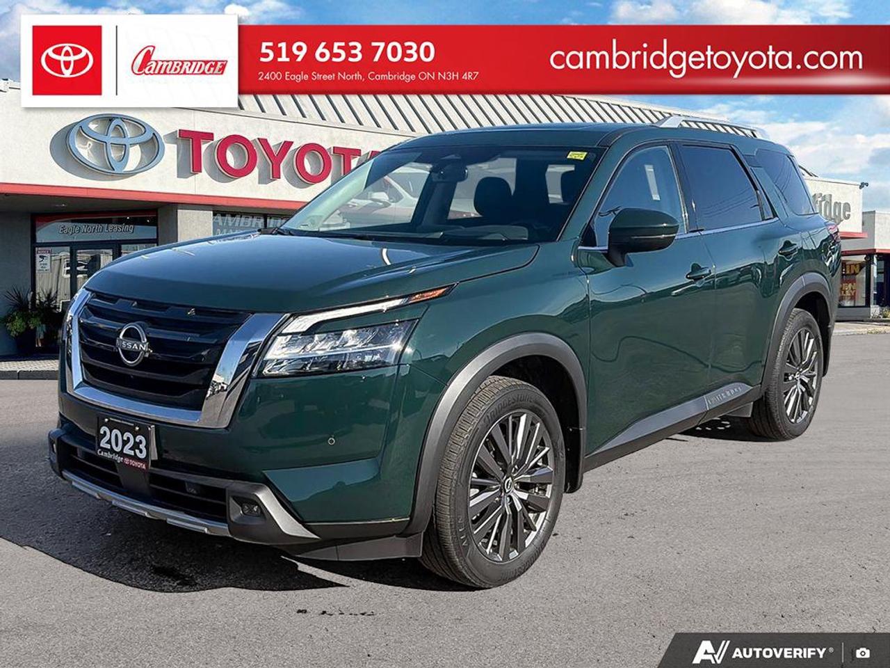 2023 Nissan Pathfinder SL Photo