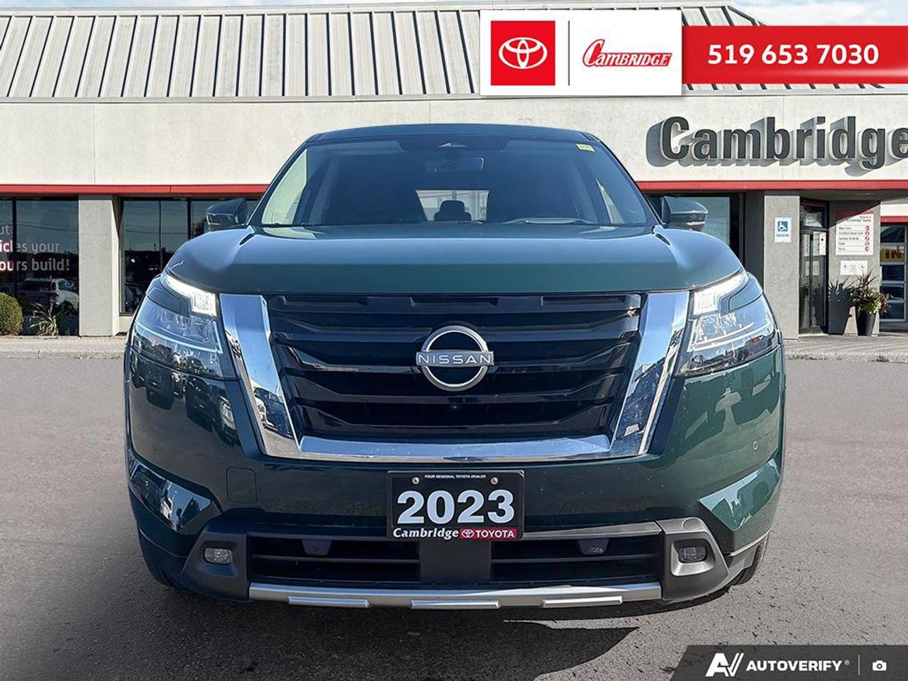 2023 Nissan Pathfinder SL Photo
